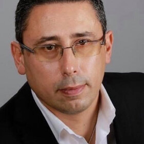 boiko-petev-cross_280x280_crop_478b24840a