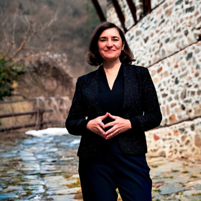 gergana-kabaivanova-sp-eva_700x700_crop_478b24840a