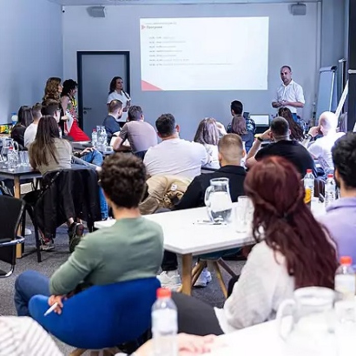 mentor-the-yong-kaufland_700x700_crop_478b24840a