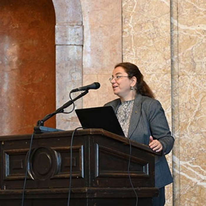 22-bta_700x700_crop_478b24840a