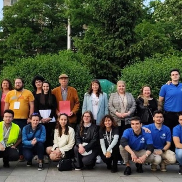 016-mgu_700x700_crop_478b24840a