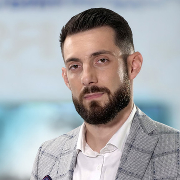 vladimir-sirakov-nova_700x700_crop_478b24840a