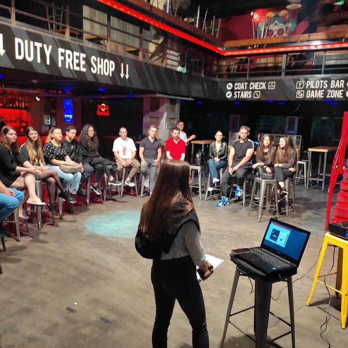 1625751275933_700x700_crop_478b24840a