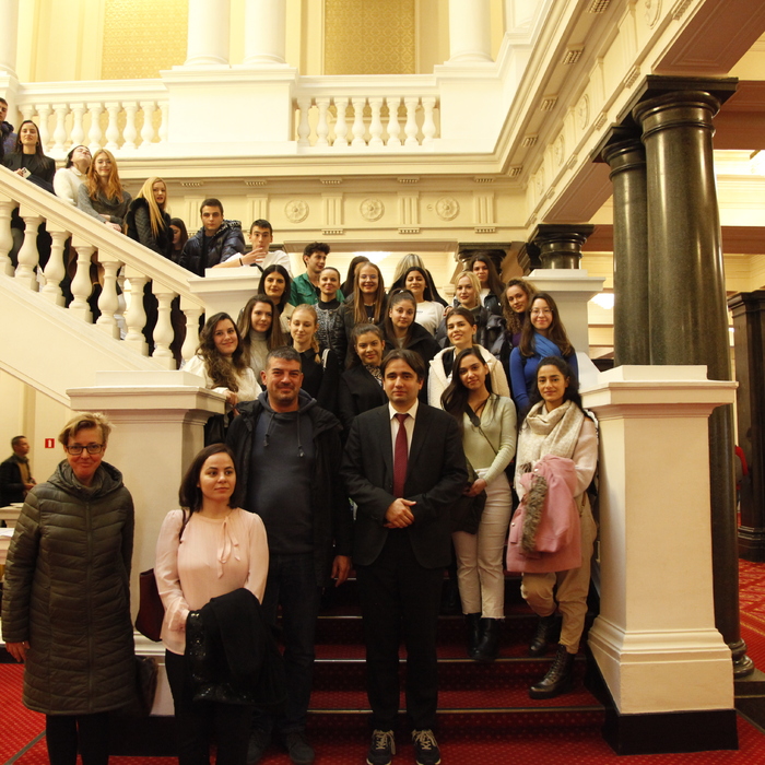 mg-6260_700x700_crop_478b24840a