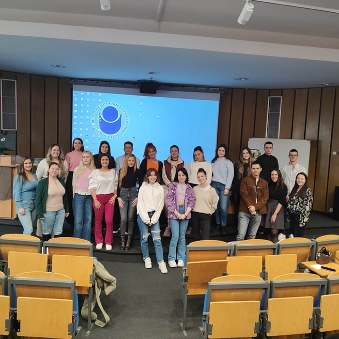 picture1_700x700_crop_478b24840a