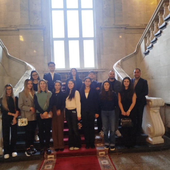 narodno-subranie_700x700_crop_478b24840a