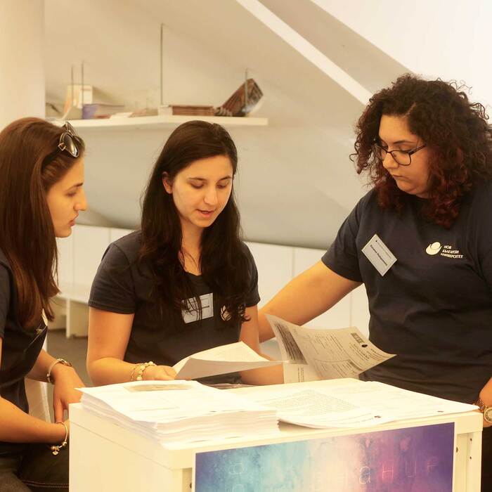 1366357_700x700_crop_478b24840a